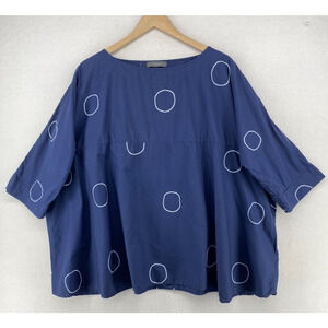 NEIRAMI Top I S/M Oversized Polka Dot Boat Neck Short Sleeve Stretch Cotton Blue